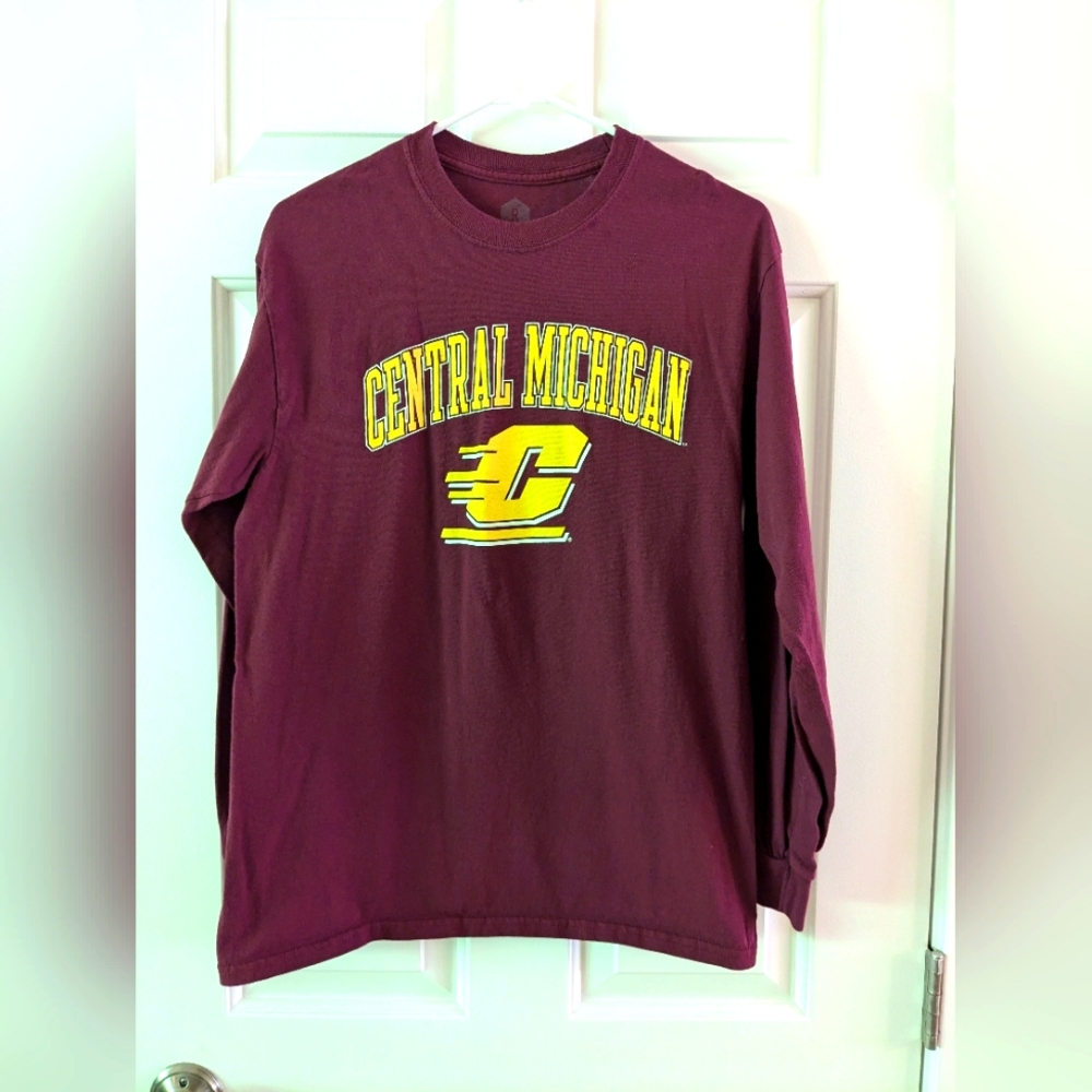 Women's/ Unisex Central Michigan University long sleeve T size M